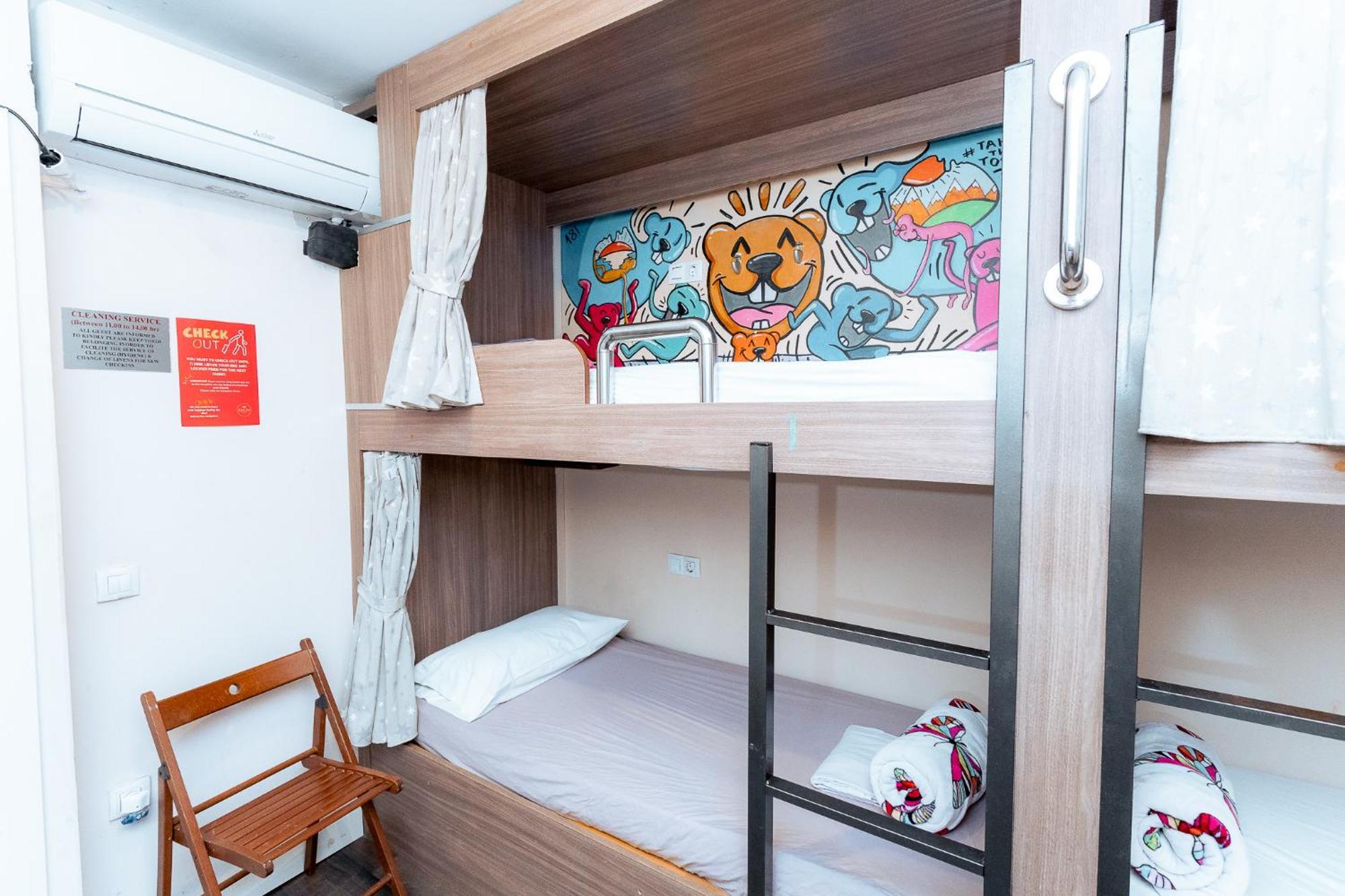 Barcelona & You Hostel Sagrada Familia Екстериор снимка