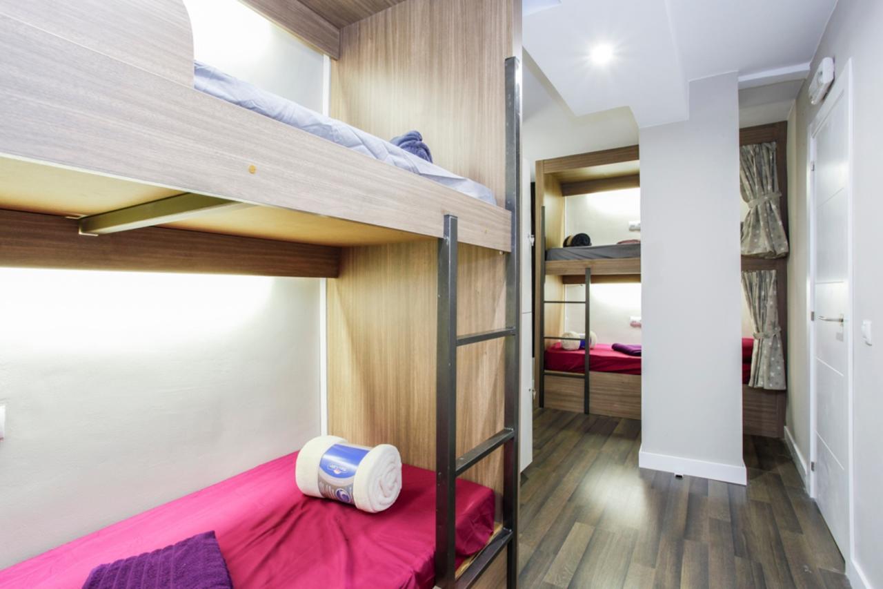 Barcelona & You Hostel Sagrada Familia Екстериор снимка